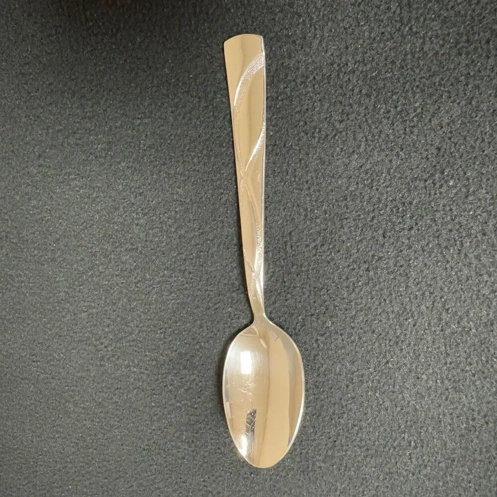 Lenox Spoon Flatware Silverware Curve Wave Pattern Handle Modern Table Metallic